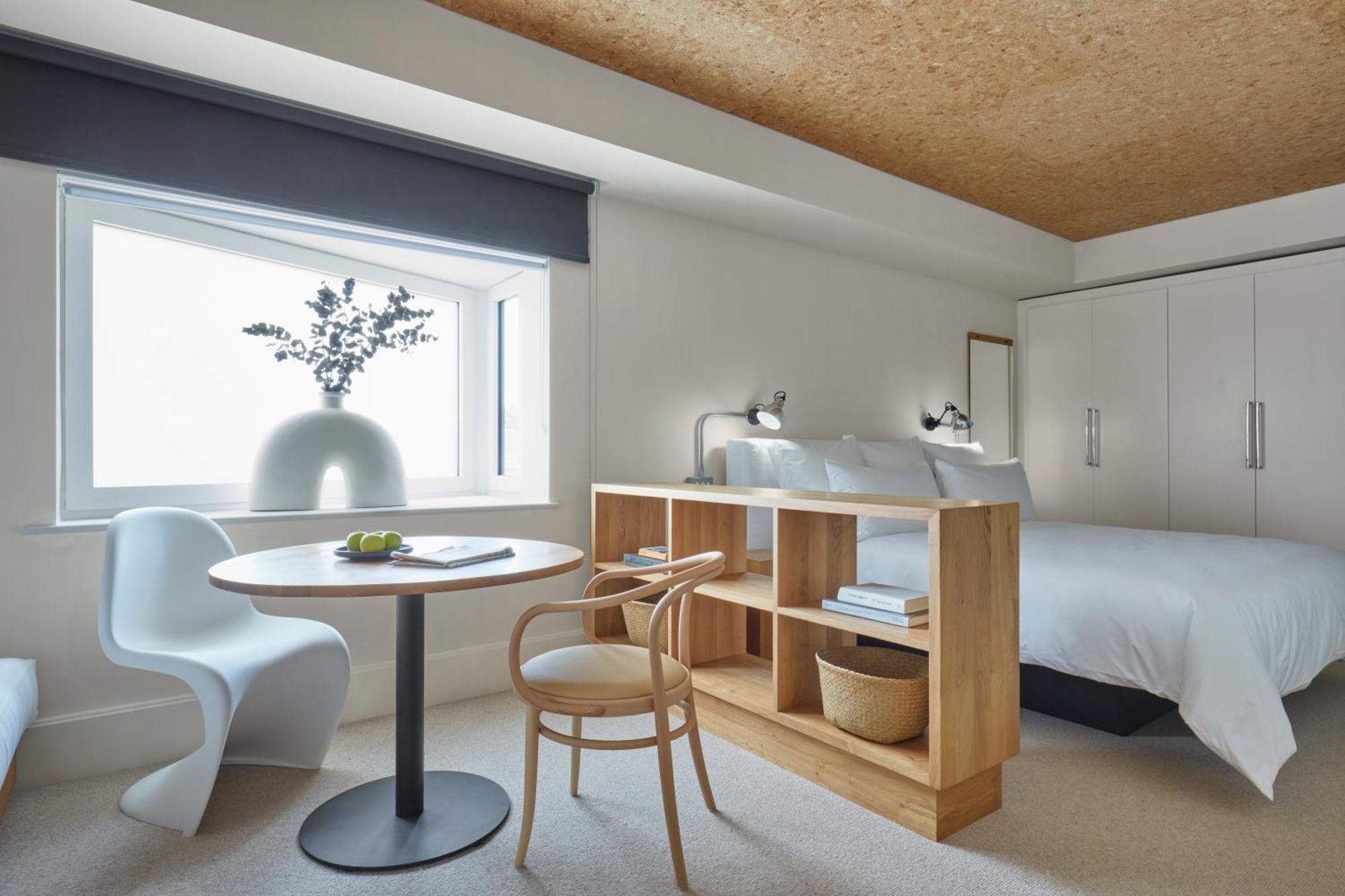 studio extra studio double double,1499879230:JPEG